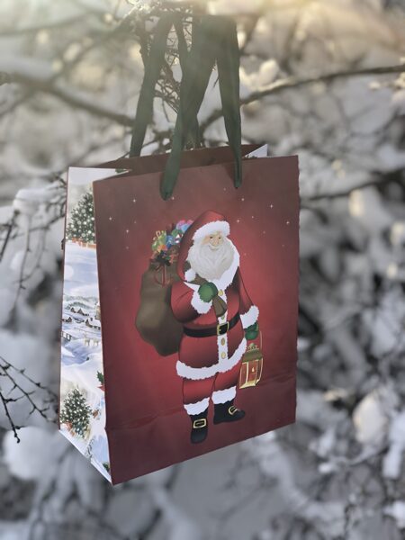 Santa's Coming/Ziemassvētku vecītis nāk _ M